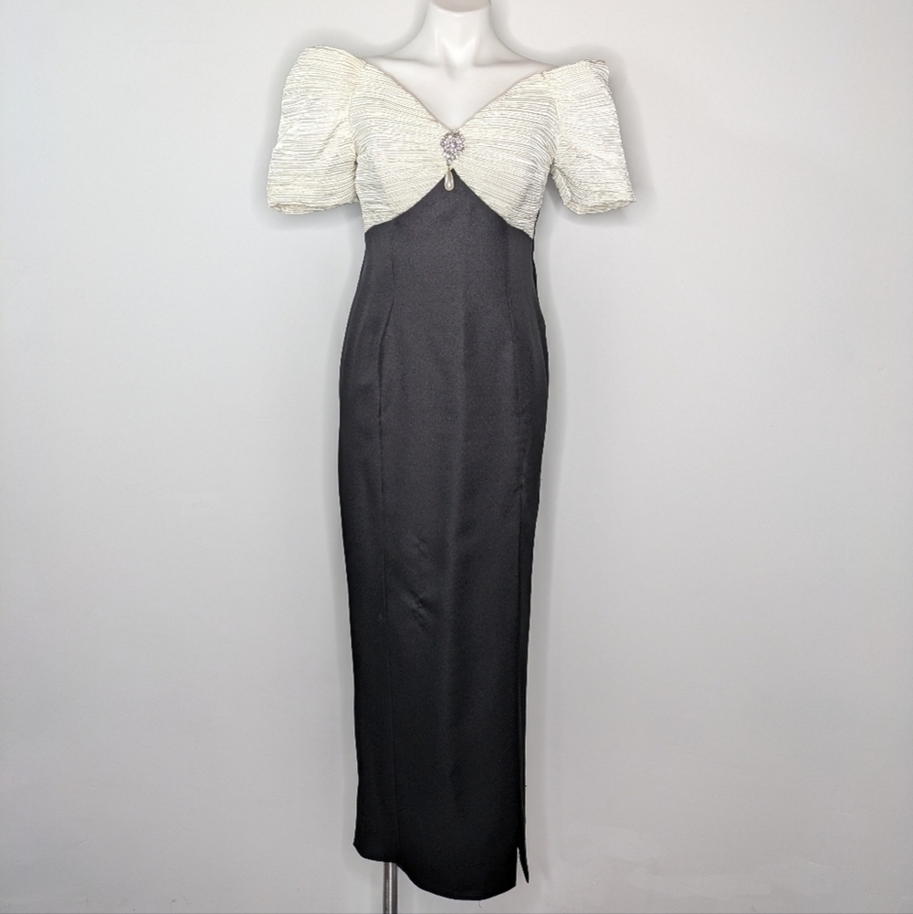 Vintage black white gathered satin off the shoulder evening gown M/L - Picture 2 of 10